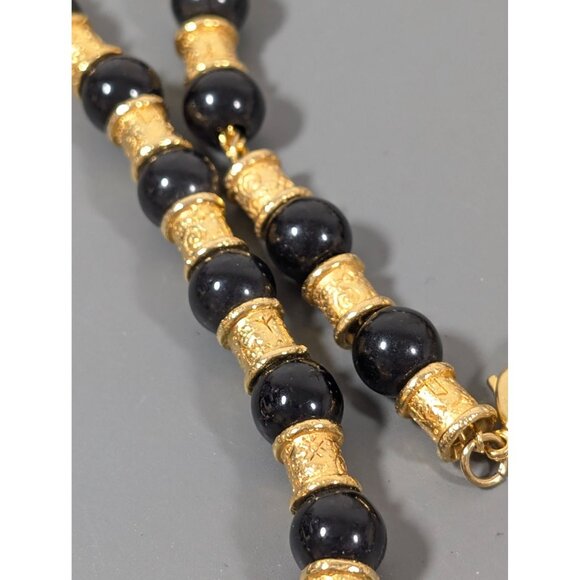 Vintage LCI Liz Claiborne Black BEad Textured Gold Tone Necklace 30" - Picture 4 of 8